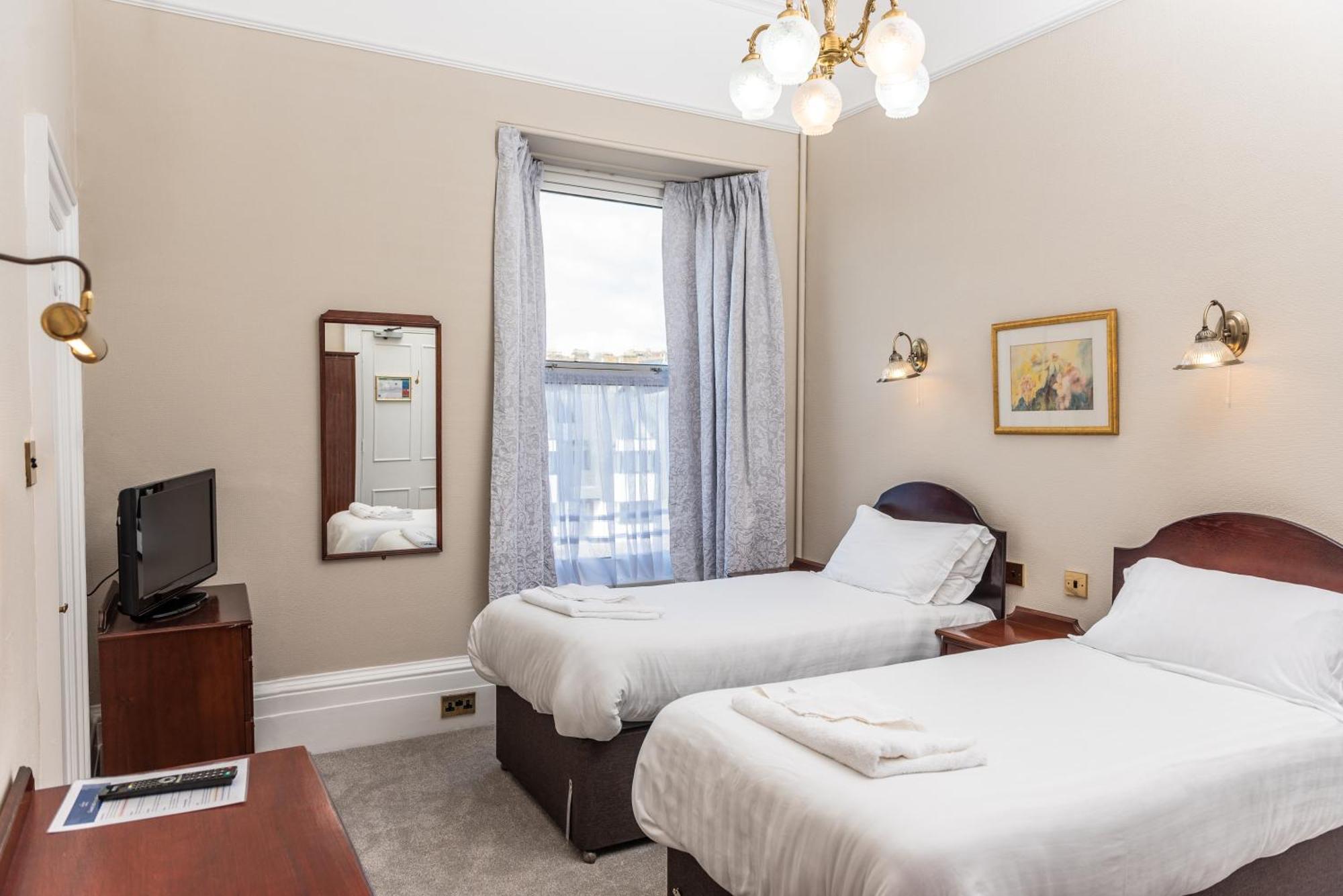 The Queens Hotel Пензанс Экстерьер фото