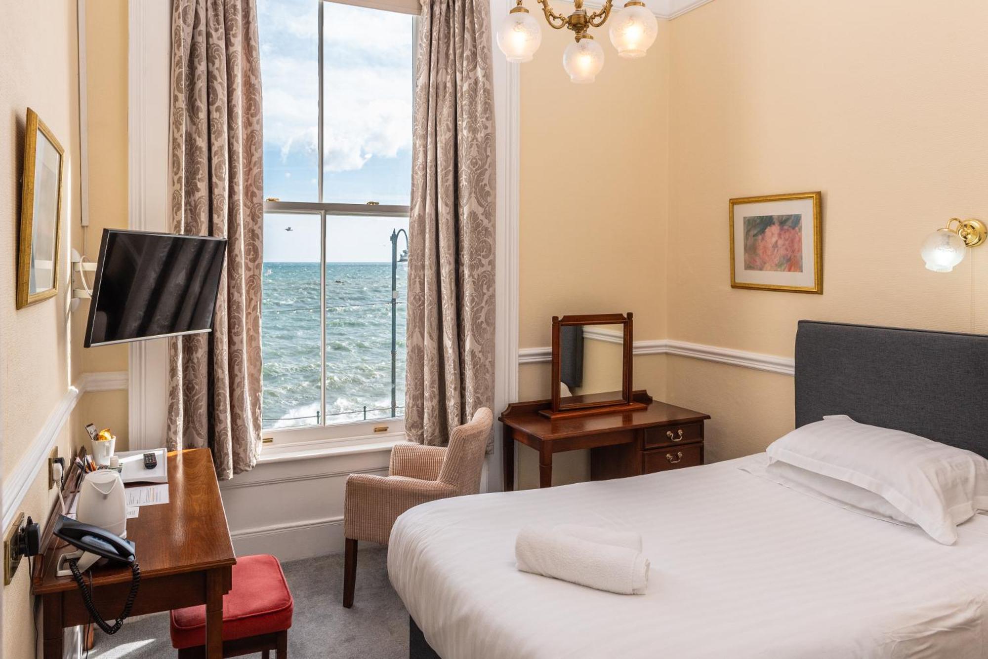 The Queens Hotel Пензанс Экстерьер фото